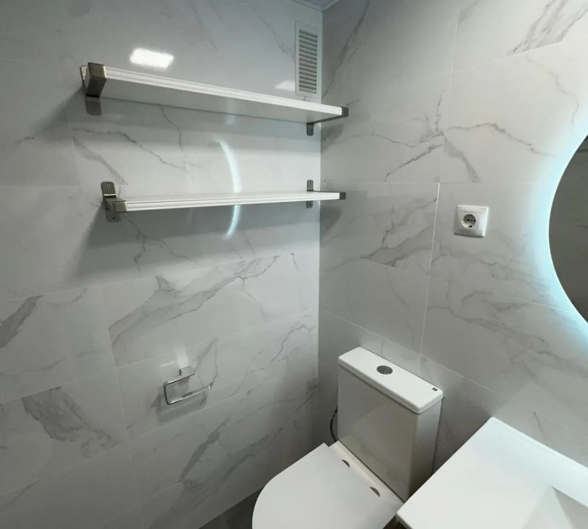 Appartamento Encantador Piso Con Terraza Y Piscina Benalmádena