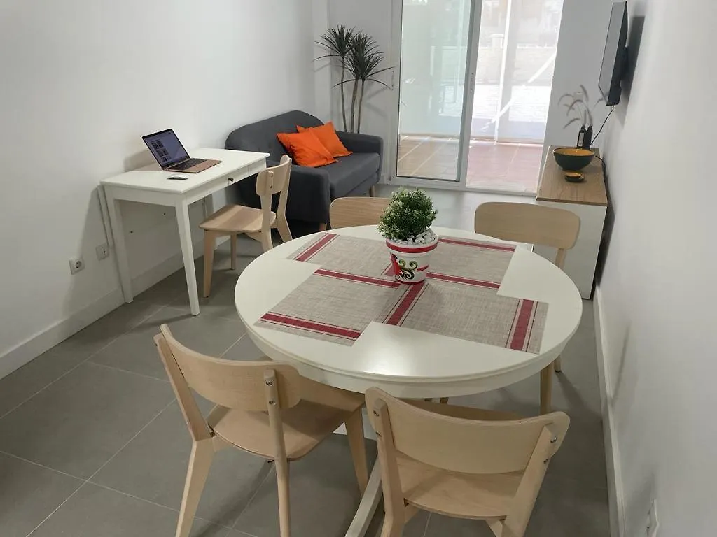 Encantador Piso Con Terraza Y Piscina Apartment Benalmadena Spain